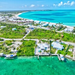 Short Term Rental in Abaco Bahamas with Boat Dock